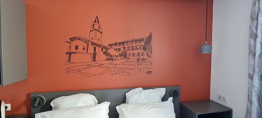 Adhésif mural décoratif — Hôtel du Pin, Nice (06) | Posemasignaletique.fr